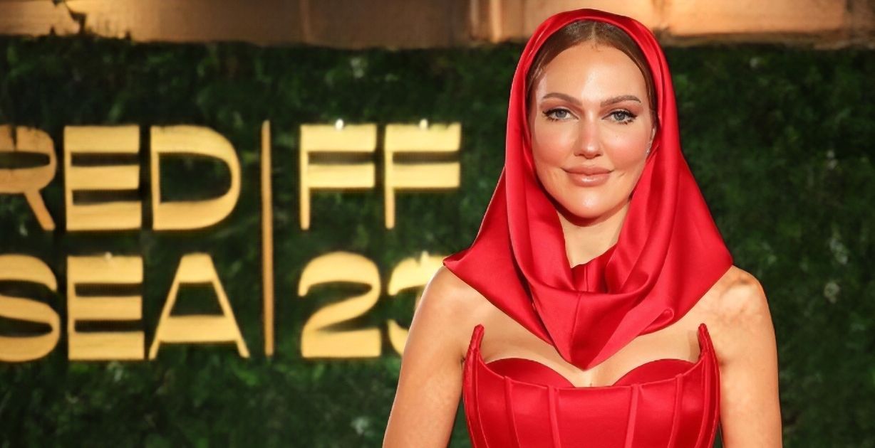 بطلة مسلسل "حريم السلطان" عارية تمامًا في حوض الاستحمام وصور تثير الجدل