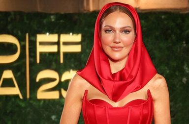 بطلة مسلسل "حريم السلطان" عارية تمامًا في حوض الاستحمام وصور تثير الجدل