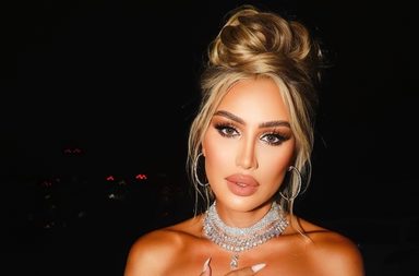 مايا دياب تطلق 3 أغاني جديدة وإطلالاتها حديث المتابعين