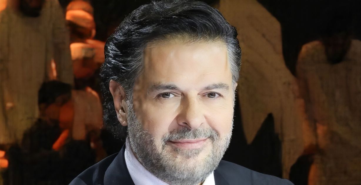"مجرمون و مهزومون" هكذا علّق راغب علامة على آخر أحداث غزة